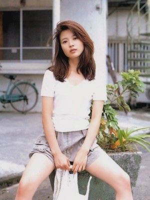 三浦理恵子 奇跡のアラフィフ 19年に芸能生活30周年を迎えて ニューストゥデイ