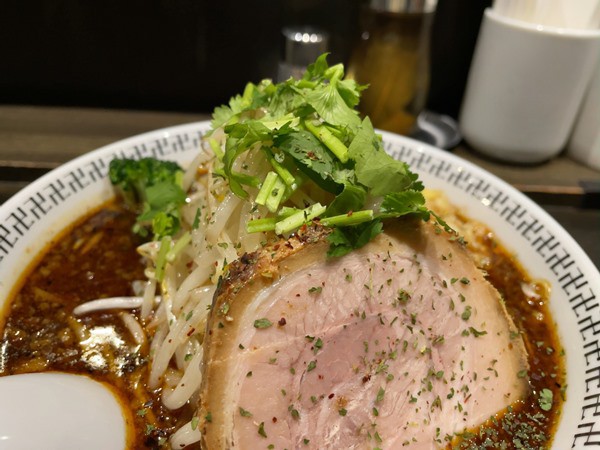 西葛西「卍力」スパイス・もやしラー麺＋もやし＋ニンニク : ラーメン