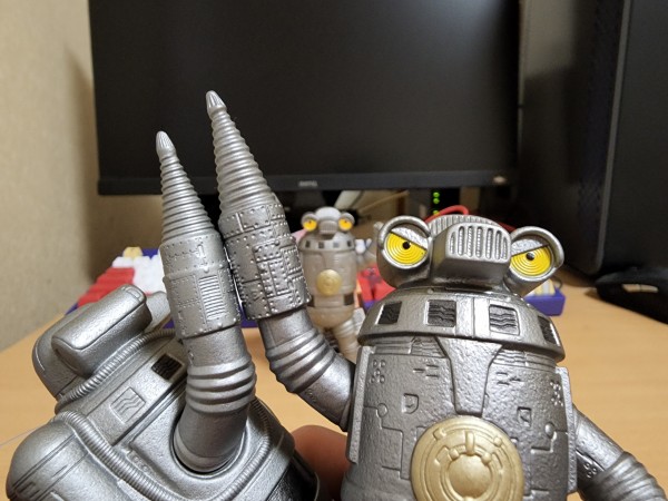 中国限定ソフビ 超決戦 セブンガー超硬芯回転鉄拳&キングジョー