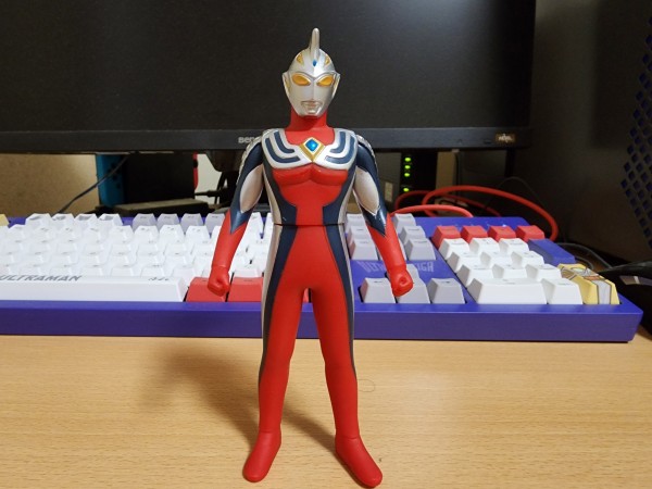 中国限定ソフビ 超決戦 20 ウルトラマンコスモス スペースコロナ