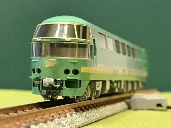 トミックスとマイクロエースの「ゆふいんの森」を並べてみました