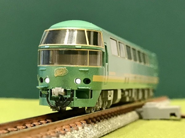 トミックスとマイクロエースの「ゆふいんの森」を並べてみました