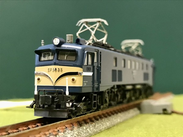 KATOの「EF58形」と、マイクロエースの「EF18形」を並べてみました
