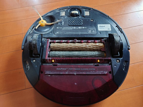 ルンバ870のタイヤ交換 : ニックの隠れ家