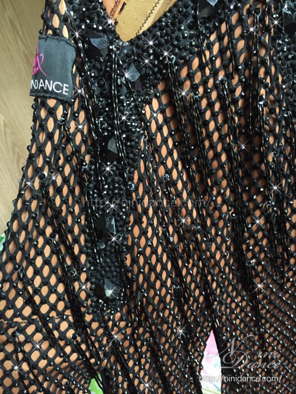 モノトーンのラテンドレス D434網とストーンでユニークデザインの黒ラテンドレス : 社交