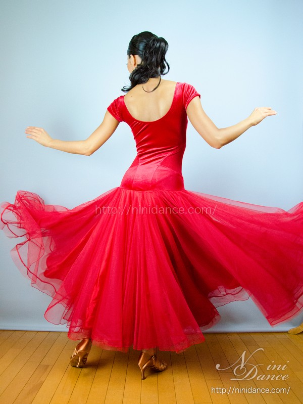 SP043ベロア＆ネットボティとチュール裾のモダンドレス : 社交ダンス 