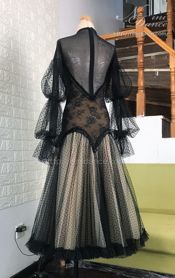 SP096華美なデザインがレトロライクな黒いモダンドレス : 社交ダンス