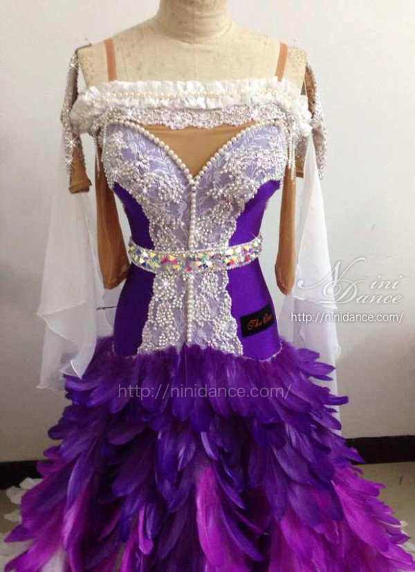 D421白と紫グラデで高貴配色のお嬢様風モダンドレス : 社交ダンス