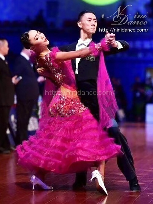 D670フリル付きホースヘアー裾のマゼンダモダンドレス : 社交ダンス