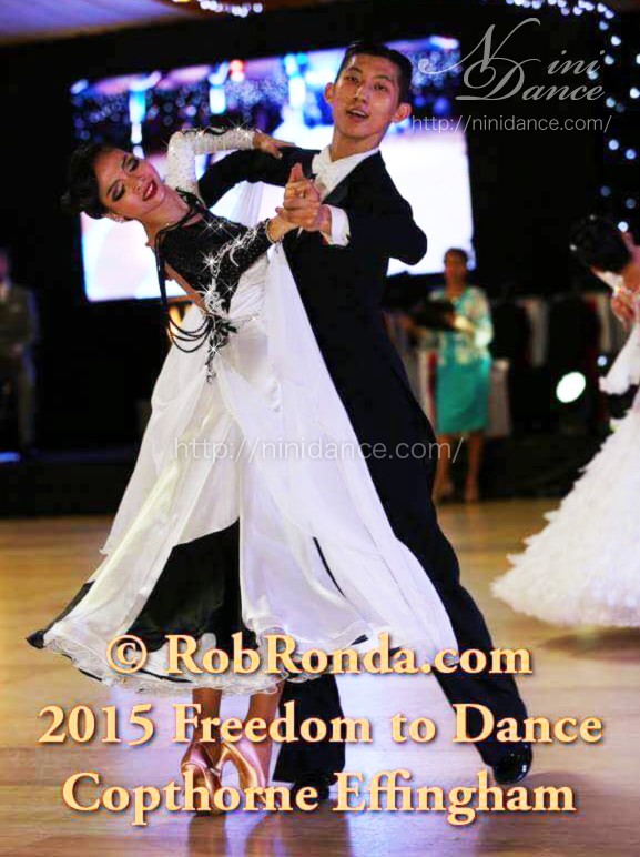 D388ピアノ鍵盤をイメージしたユニークな白黒モダンドレス : 社交