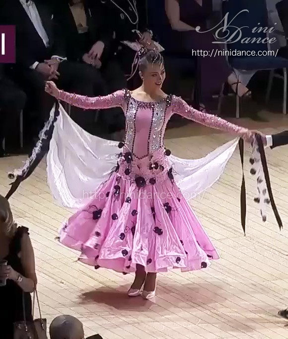 マ*ン様 社交ダンスドレス D731世界アマチャンプのピンク×黒で甘辛MIXモダンドレス : 社交