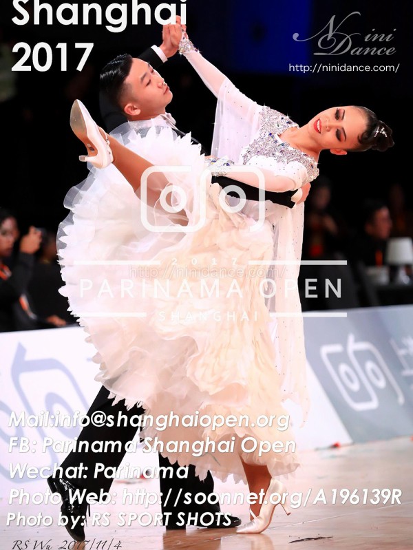 社交ダンス　白い羽根フロート