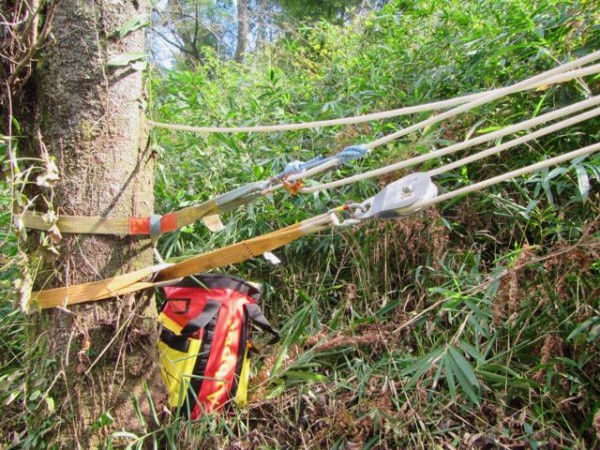 田舎暮らしの日常（？）でも活躍（２）：軽量ハンドウィンチの