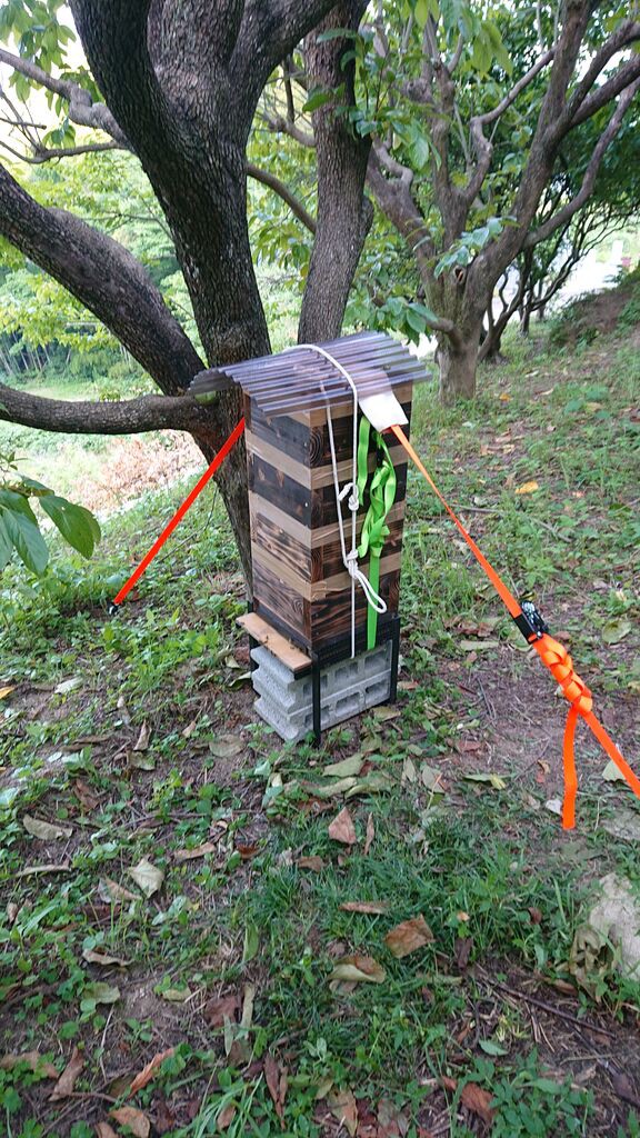 ニホンミツバチ重箱式巣箱台の制作 : 船長の思うように帆を進める! ニホンミツバチ重箱式巣箱台の制作 : 船長の思うように帆を進める!