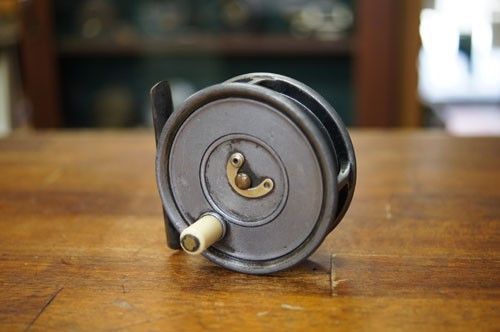 HARDY UNIQUA 2-5/8 ホースシューラッチ : TRUTTA MAKER HARDY UNIQUA 2-5/8 ホースシューラッチ : TRUTTA MAKER