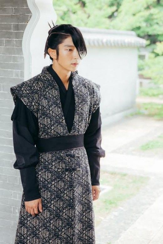 月の恋人 イ ジュンギ 最終的に皇居入り 今日新しい局面迎える 恋する干しぶどう Z 新館