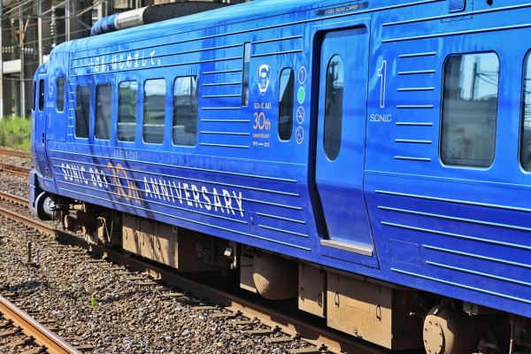 JR九州 883系Ao1編成「特急ソニック運行開始30周年記念