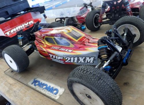 TRF211XMいっぱい走らせてみた＠掛川 : ひろやんのRC日記