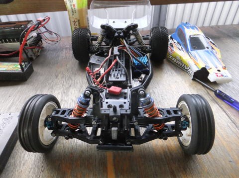DT-02をハイスピードで握り倒した＠芝遊び : ひろやんのRC日記