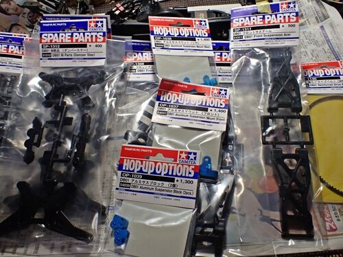 稼働率高めのDB01に青いOP投入 : ひろやんのRC日記