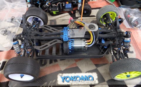 プロポの電池がなくなるくらいB-MAX2とか : ひろやんのRC日記