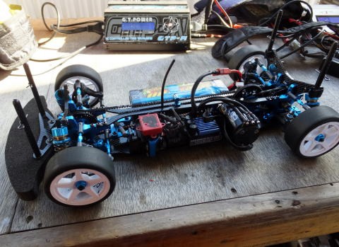 TRF419シェイクとTT-02Sホングウで快走 : ひろやんのRC日記