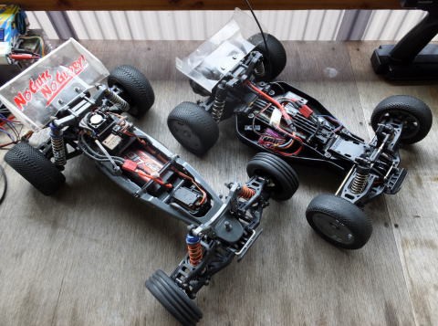 DT-03＆DT-02で芝遊び : ひろやんのRC日記