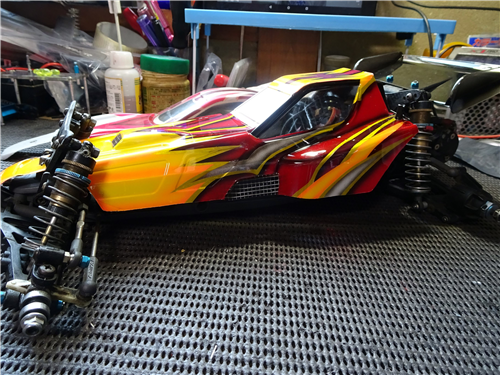 DT-03のレーシングファイター塗ってみた : ひろやんのRC日記