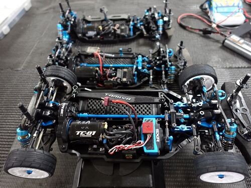 ラジコン2WD用カーペットタイヤ2台分 Amazon | Pro-line Racing 1/10 プリズム 2.0 Z3 4WD フロント