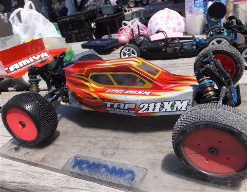TRF211XMとTT-02Bで遊んだ＠タミヤサーキット : ひろやんのRC日記