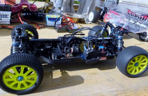 DB01で泥遊び＠快走したので走り倒し : ひろやんのRC日記