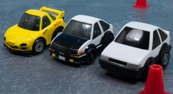 トミカミニカー・タカラチョロQ 4点セット レビュー Q極進化 チョロQ e-04 トヨタ カローラレビン（AE86