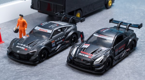 【新品未使用】日産　ドライバーレプリカブルゾン　NISMO　レーシング　Mサイズ 新品未使用】日産 ドライバーレプリカブルゾン NISMO レーシング M