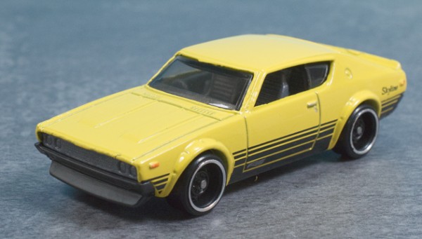 ホットウィール　スカイライン 2000GT−R　日産 ハードボディ D21 ホットウィール スカイライン 2000GT−R 日産 ハードボディ D21