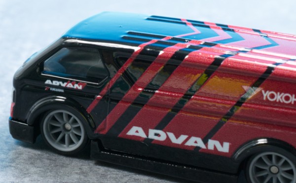 ホットウィール　MBKバン ADVAN YOKOHAMA 81y+gVXCitL._UF350,350_QL50_.jpg