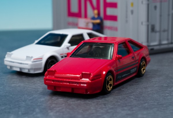 ホットワークス 1/24 トヨタ スプリンター トレノ AE86 1983 赤