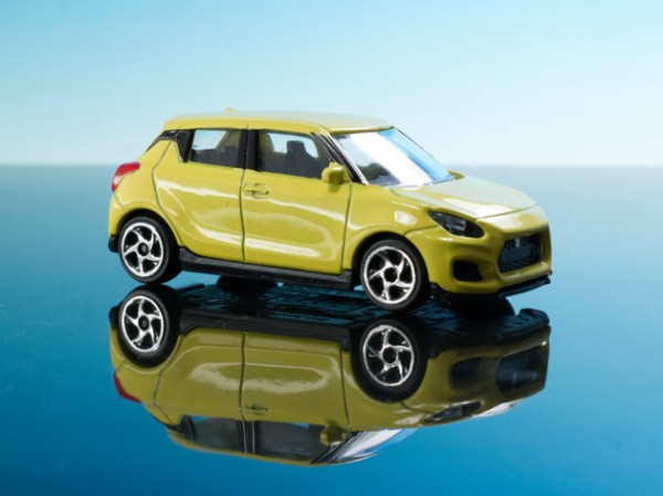 スズキ スイフトスポーツ 1/43 ミニカー プルバックカー イエロー