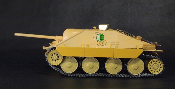 プラッツ 1/35 ガールズ&amp;パンツァーシリーズ 38 (t) 戦車改 (ヘッツァー仕様) カメさんチームver. プラモデル Amazon | プラッツ 1/35 ガールズ&パンツァーシリーズ 38 (t