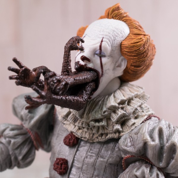 レビュー NECA『IT』ペニーワイズ ダンシング・クラウン 7インチ