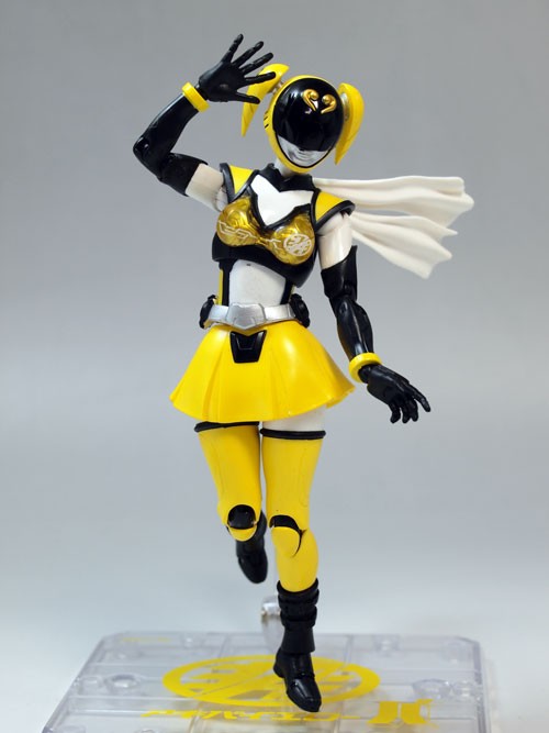 フィギュアーツ　アキバイエロー魂ステージ付き Amazon.co.jp: TAMASHII NATIONS S.H.フィギュアーツ アキバ