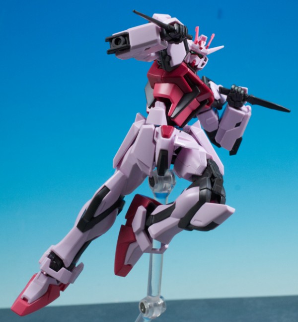 レビュー ガンプラ入りラウンドBOX「EG ストライクルージュ」（2021