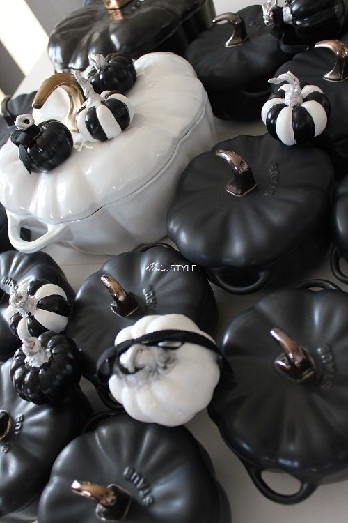 staub ストウブ　セラミック　ココット　パンプキン　アイボリー　ハロウィン Staub ストウブ セラミック パンプキンココット シナモン| STAUB