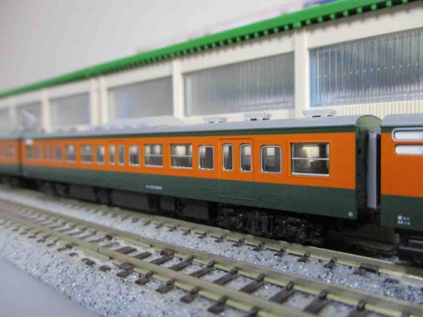 KATO　113系東海道線　8両 KATO 113系2000番台 湘南色(JR仕様) 東海道線 入線 : 夏島鉄道