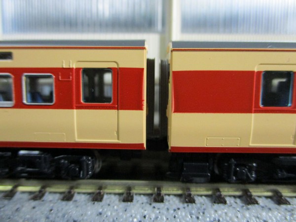 TOMIX 185系200番台 国鉄特急色 入線 : 夏島鉄道