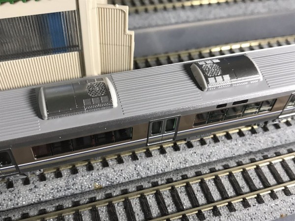 KATO 223系2000番台 新快速 入線 : 夏島鉄道