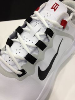 NIKEの新しいシューズ、TW13（TW'13）履いたぞ～！ : 野村タケオ
