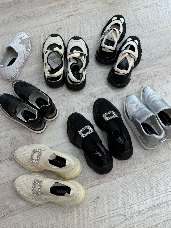 TOUCH smile ベルクロスニーカー 252-S-15 ブラック TOUCH smile ベルクロスニーカー 252-S-15 ブラック