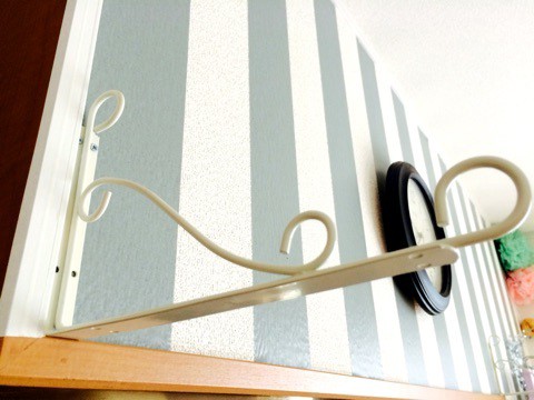 キッチンカウンターに屋根風目隠し ノープラン生活