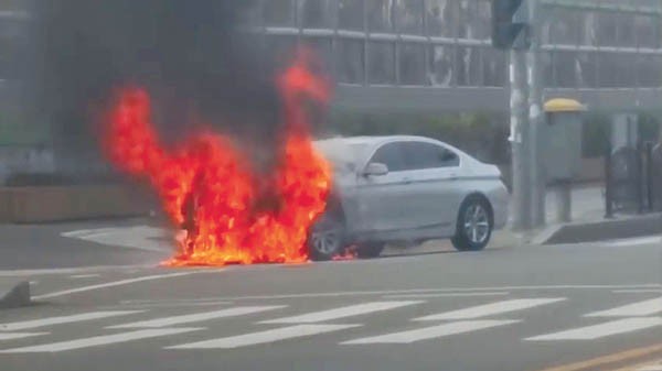 悲報 韓国でbmwの炎上が頻発する 同じ部品を使っているのに 乗り物速報