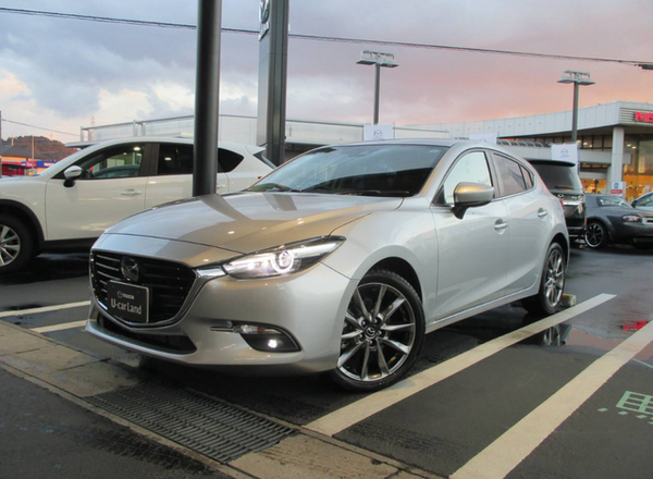 マツダのアクセラって日本車の中で一番かっこいいよね 乗り物速報